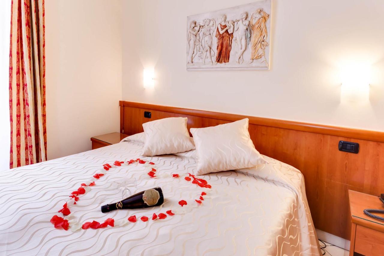 Hotel Suite Caesar Rome Exterior photo