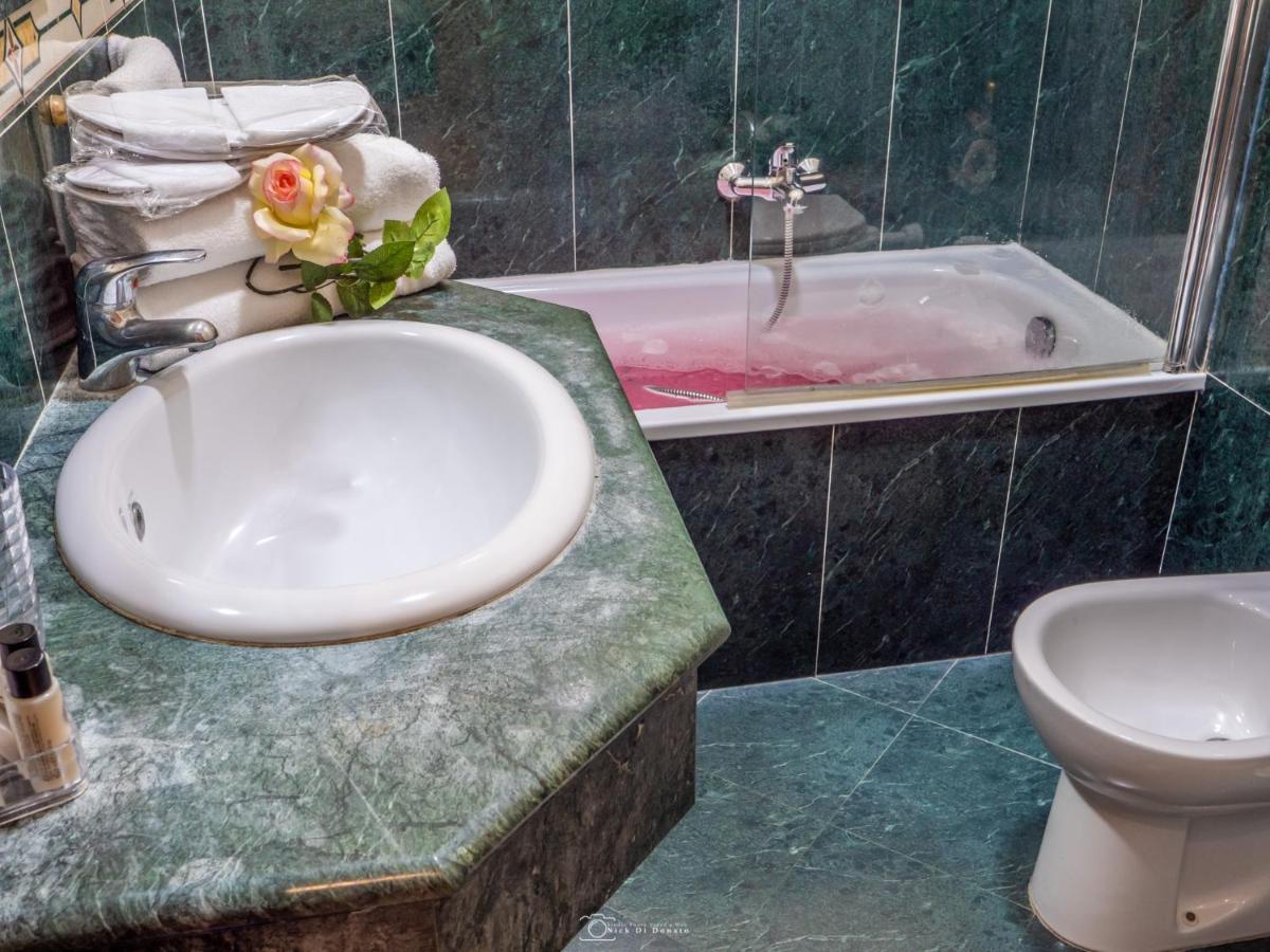 Hotel Suite Caesar Rome Exterior photo
