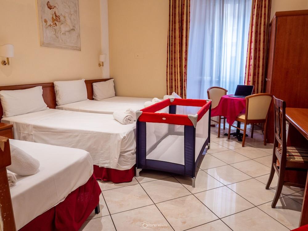 Hotel Suite Caesar Rome Exterior photo